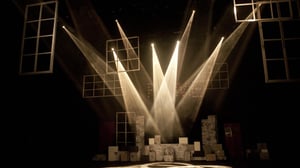 舞台『雨の傍聴席、おんなは裸足…』の画像